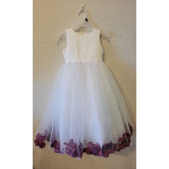 Girls White Flower Petal Dress - Picture 1 of 4